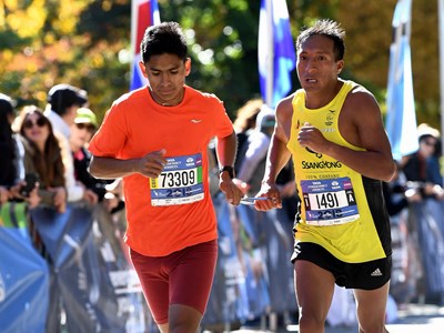 supportive runners